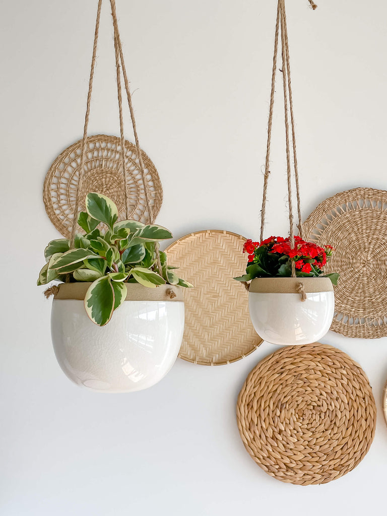 PALERMO CERAMIC HANGING PLANTER

